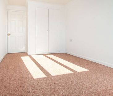Cleveland Road, Bournemouth - Photo 5