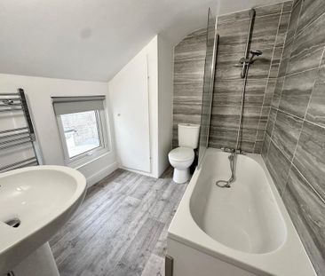 2 bedroom semi-detached house to rent - Photo 6