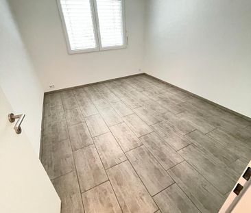 Per sofort zu vermieten 4.5 Zi-Wohnung mit eigener Waschküche gross... - Photo 4