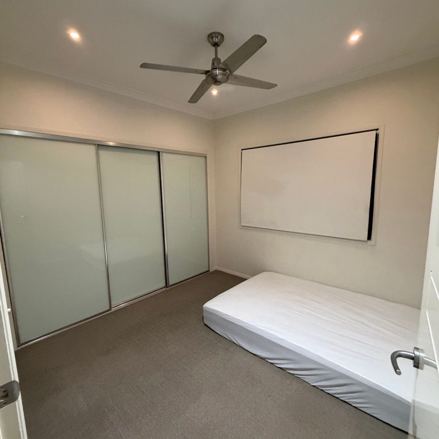 Narangba - Photo 1