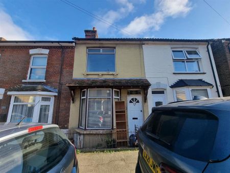 2 bedroom terraced house to rent - Photo 3