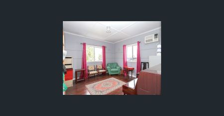 4 Bedrooms | 2 Bathrooms | Multi-Purpose Room | Air Conditioning Throughout | $800 per week Available from 5 December - Photo 3