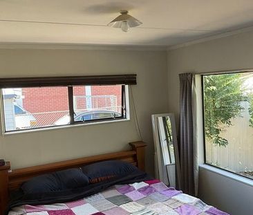 Charming Tahunanui House with sleepout! - Photo 6