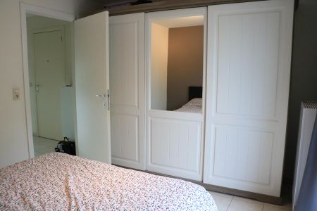 Gelijkvloers appartement met 1 kamer, bureau en tuin - Foto 5