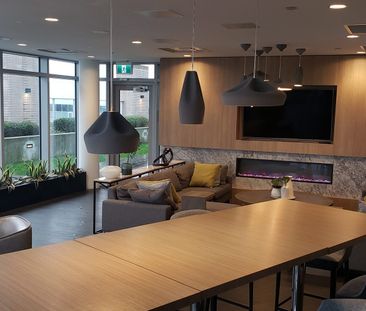 $2,200 / 1br – 563ft2 – A Breathtaking 1 bed, 1 bath with UNOBSTRUC... - Photo 2