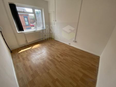 3 bedroom flat to rent - Photo 5