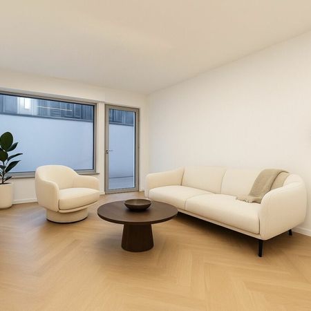 EXCLUSIVE FIRST RENTAL AFTER NUCLEAR RENOVATION - Photo 3