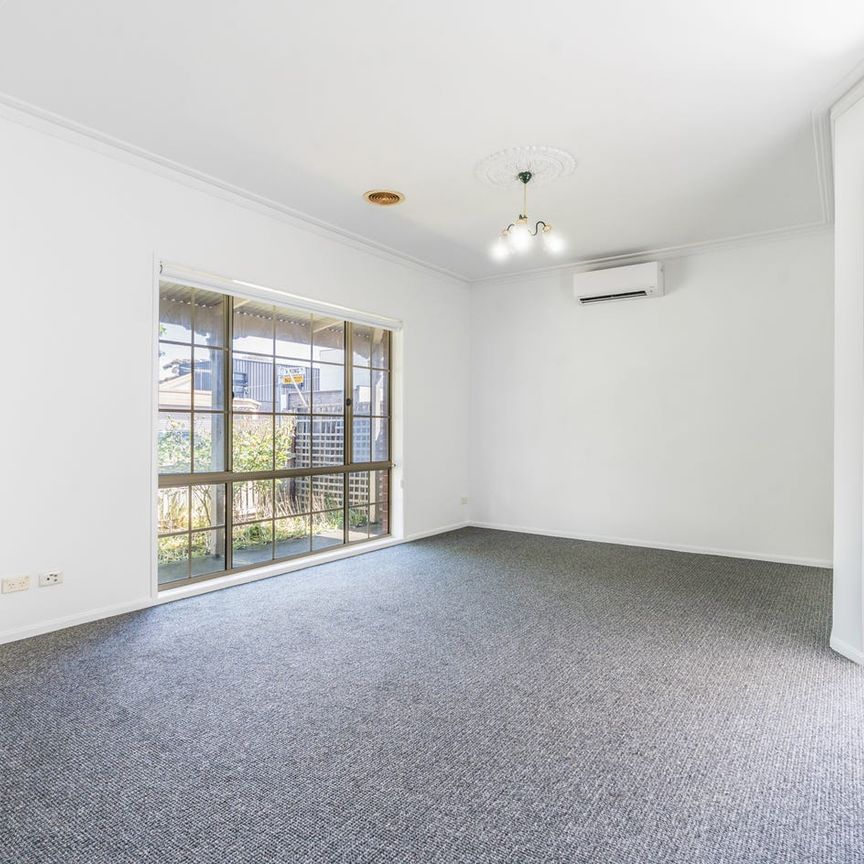 Renovated House In Newtown - Photo 1