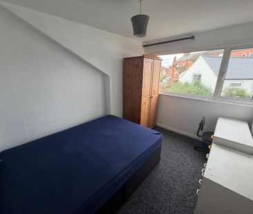 3 bedroom property to rent - Photo 3