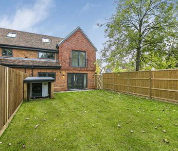 3 bedroom semi-detached house to rent - Photo 3