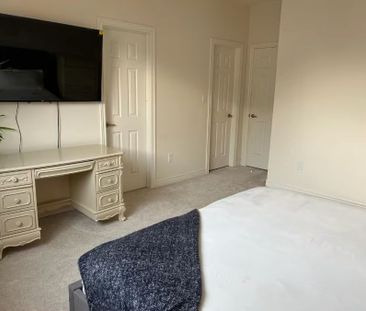 For Lease - 9 Hager Creek Terrace, Hamilton, Ontario - Photo 6