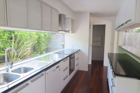 2/19 Rialannah Road Mount Nelson TAS 7007 Australia - Photo 3