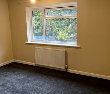 2 Bed Terraced House, Huggett Close, LE4 - Photo 5