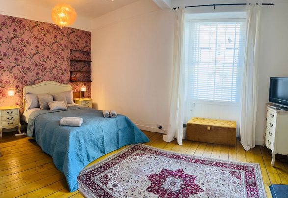 2 Bed Flat, Guthrie Street, EH1 - Photo 1