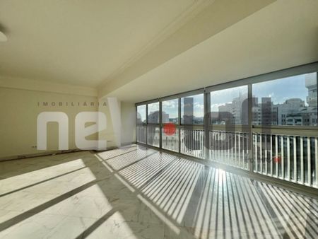 4 bedroom luxury Apartment for rent in Lisbon - Photo 2