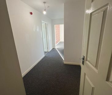 2 bed Apartment - To Let - Photo 5