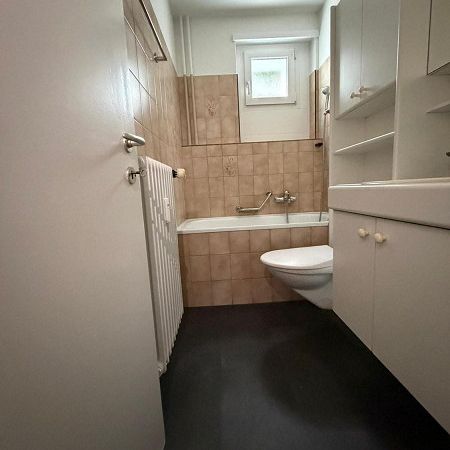 Helle 2.5-Zimmerwohnung mit Gartensitzplatz und Einstellplatz - Foto 1