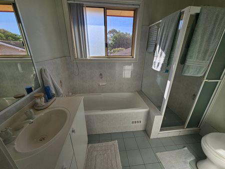 SPACIOUS TOWNHOUSE IN SMALL COMPLEX - Photo 2