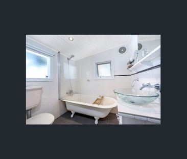 Lovely Freestanding Home with NO OUTGOINGS in a RIVERSIDE LOCATION - Photo 6