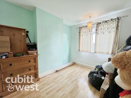 3 bedroom terraced house to rent - Photo 4
