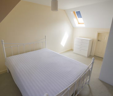 Thornbury, Bristol, Gloucestershire, BS35 2JT - Photo 2