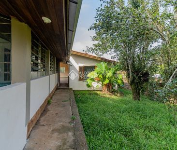 Casa com 3 quartos e 200m² para alugar em Hípica, Porto Alegre. - Photo 1