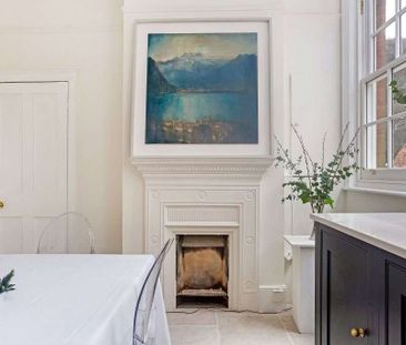 Elegant ground-floor one-bedroom apartment with Cathedral views. - Photo 6