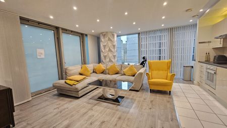 26 Marsh Wall, E14, London - Photo 5