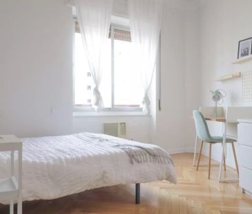 Room in a shared 6-bedroom apartment for rent in Castellana, all bills included - Photo 6