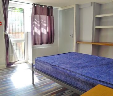 6 Bed - 59 Manor Drive, Hyde Park, Leeds - LS6 1DD - Student - Photo 2