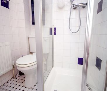 A 3 Bedroom Flat in Town Centre GL50 4EF - Photo 4