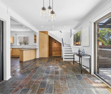 Tranquil Coastal Home on Collaroy Plateau - Photo 4