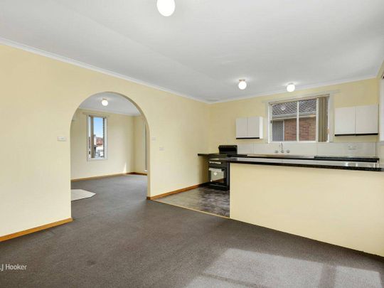 Popular Latrobe - Photo 1