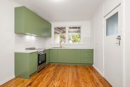Renovated Two Bedroom Duplex with Secure Parking in Ultra Convenient Locale - UTILITY BILLS INCLUDED - Photo 4
