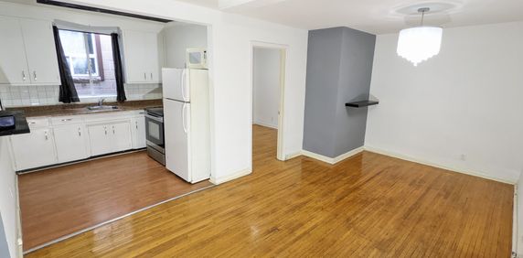 2bd, 1Bath 5 minutes walk to Eglinton W Subway - Photo 2