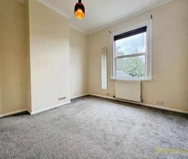 2 bedroom semi-detached house to rent - Photo 5