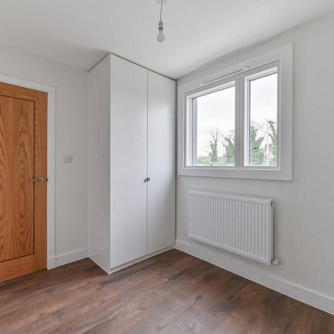 3 bedroom flat to rent - Photo 1
