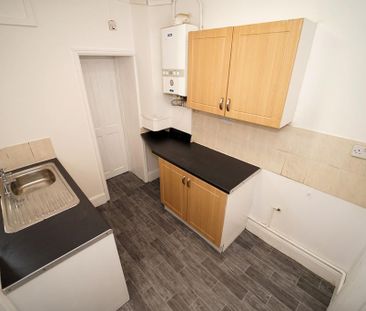 3 bedroom terraced house to rent - Photo 3