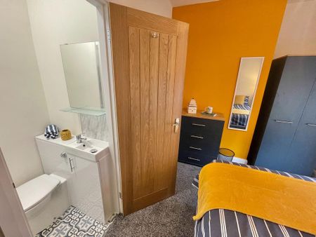 1 bedroom in a house share to rent - Photo 3