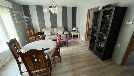 ROSSELANGE - MAISON PLAIN PIED - 2 CHAMBRES - TERRASSES - GARAGE FERME - Photo 2