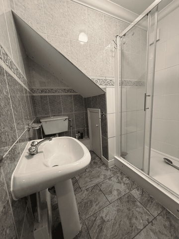 Studley Drive, Ilford, IG4 - Photo 5
