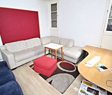 Lawn Terrace, Treforest - Photo 2