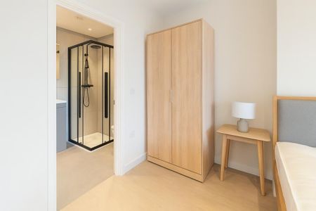 Studio Flat, High Road, N12 - Photo 4