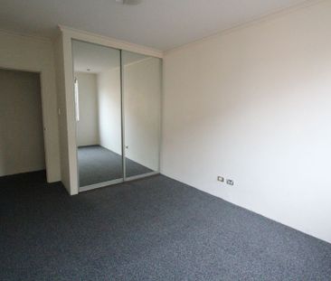 Cosy Apartment in Ideal Location - Photo 4