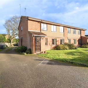 Delta Road, Woking - 2 bedrooms Property for lettings - Seymours - Photo 2