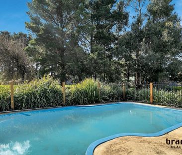 FOR RENT - SPACIOUS FAMILY HOME ON 1 ACRE (APPROX.) IN BEVERIDGE - Photo 6