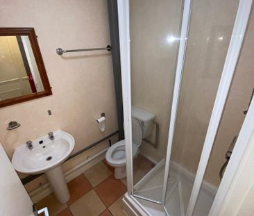 Flat For Rent Stow Hill, Pontypridd - Photo 6