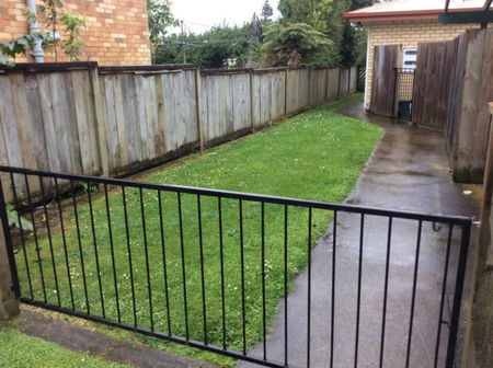 Tidy Two with a view - Photo 2