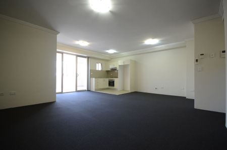 2 Bedroom Apartment in Handy Location&excl; - Photo 3