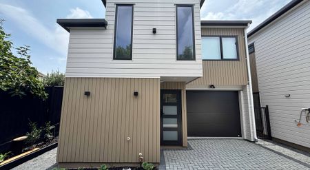 Brand New 4 Bedroom Home with Ensuite and Internal Access Parking - Photo 5